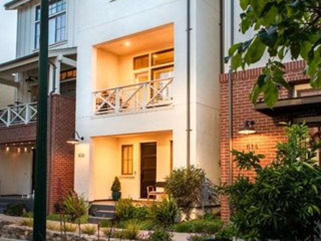 Townhouse for sale in Campbell, California
