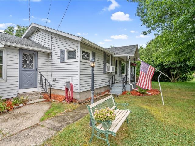 House for sale in Oneida, New York