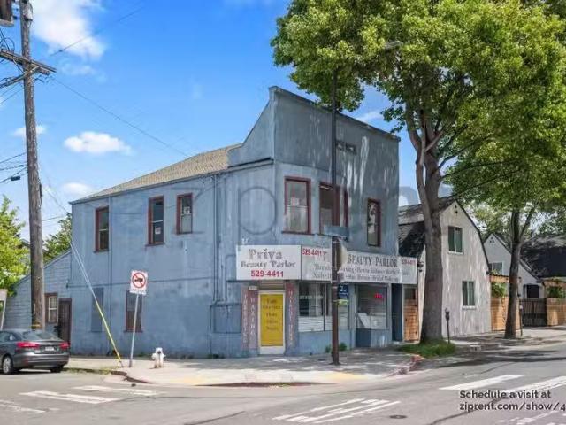 Condo for rent in Oakland