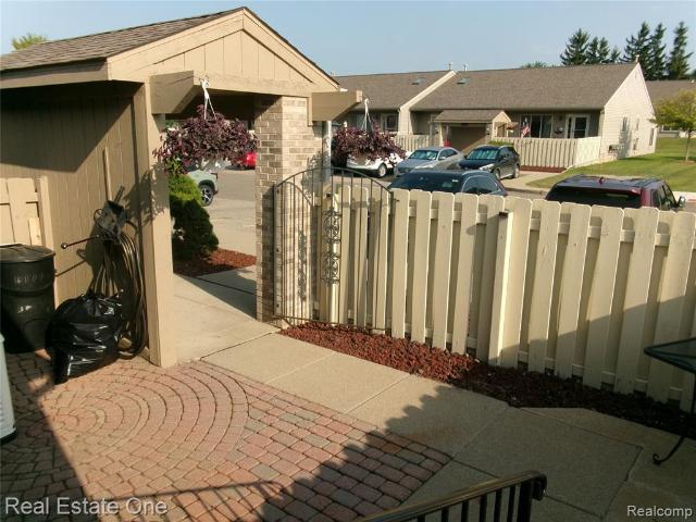 Condo for sale in South Lyon, Michigan