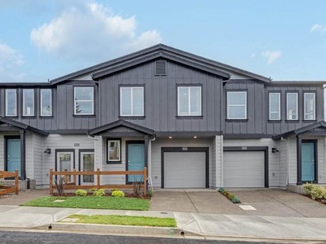 Townhouse for sale in Oregonia