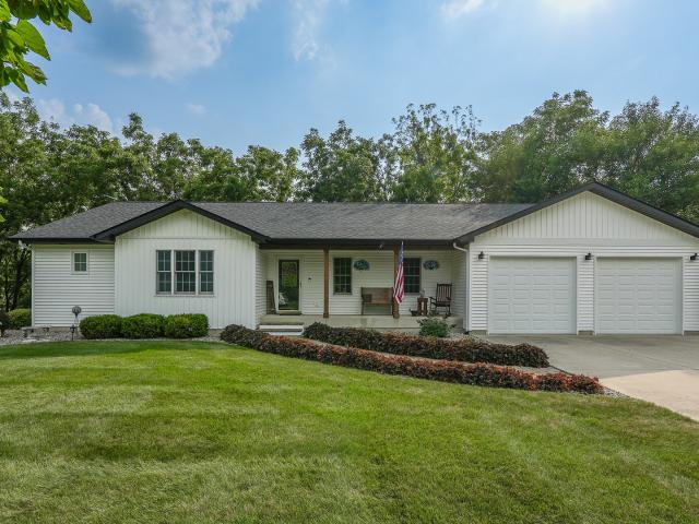 House for sale in Grant Park, Illinois