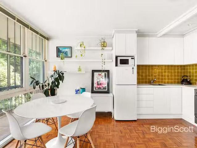 Apartment for rent in East Melbourne
