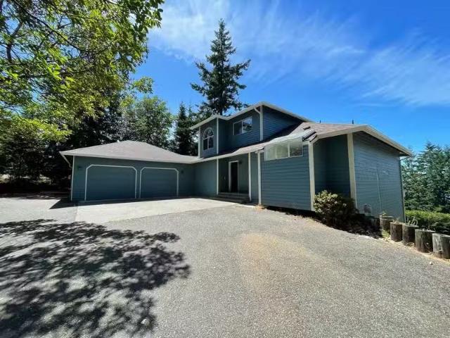 House for rent in Oak Harbor
