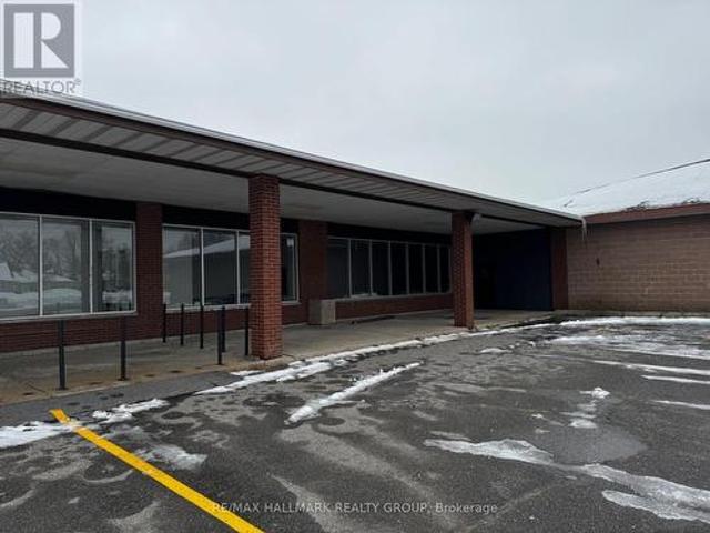 Commercial for rent in Ottawa