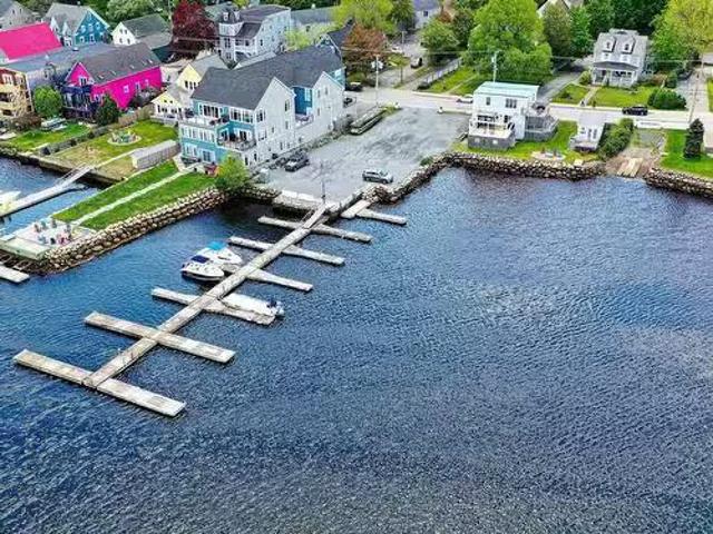 House for sale in Mahone Bay, Nova Scotia