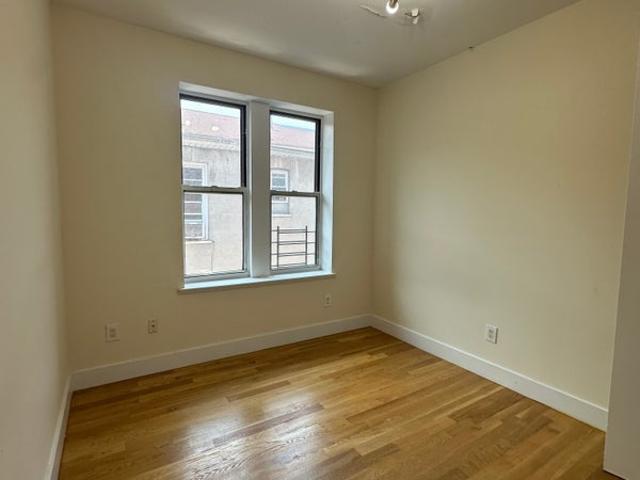 Room for rent in Arverne, New York