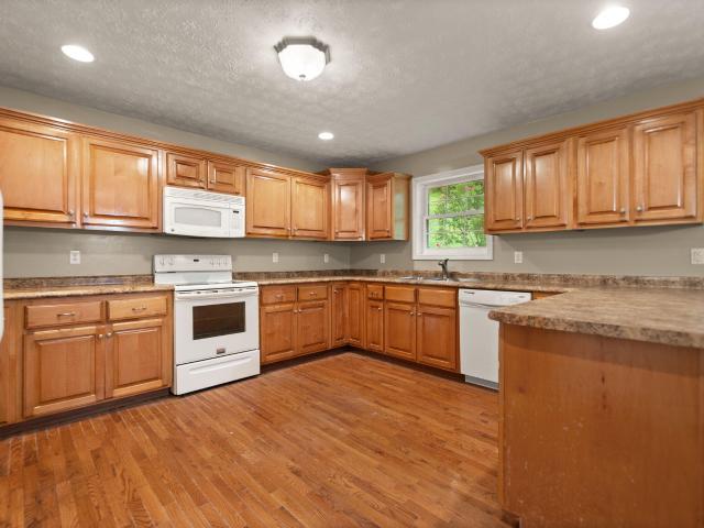 House for sale in Busy, Kentucky