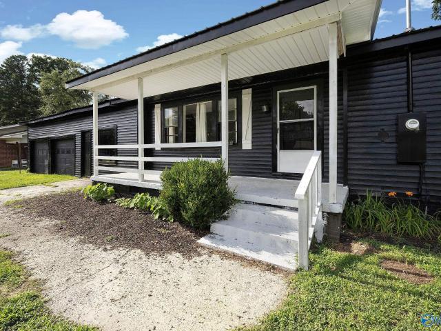 House for sale in Boaz, Alabama