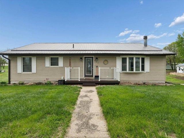 House for sale in Cedar, Iowa