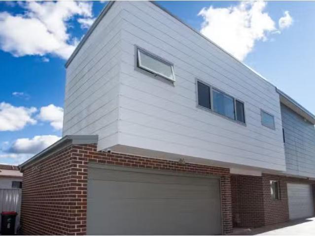 Condo for rent in Oak Flats Dc, New South Wales