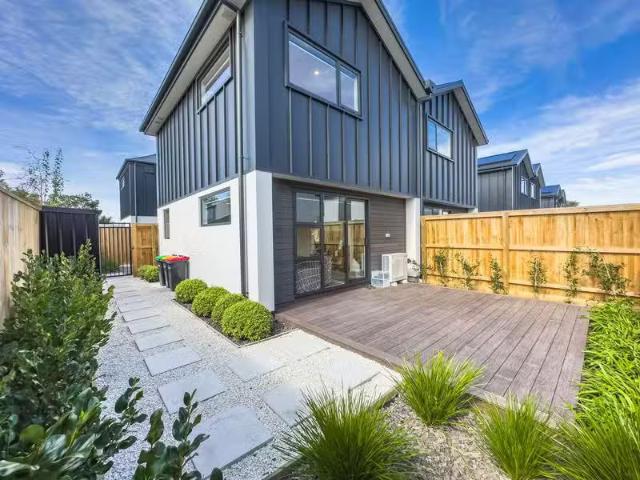 House for sale in Heathcote, Canterbury