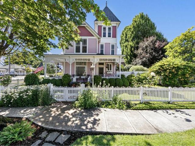 House for sale in Oregonia