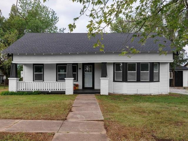 House for sale in Moline, Elk County