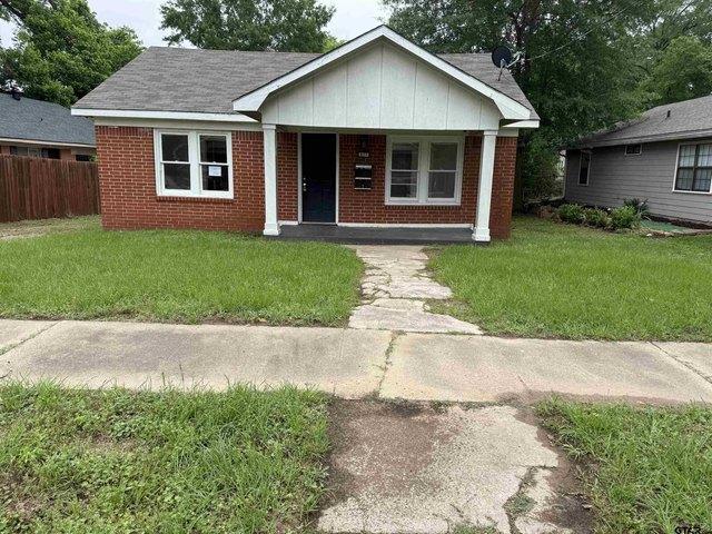 House for sale in Gilchrist, Texas