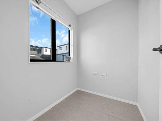 Townhouse for sale in New Lynn, Oroua County