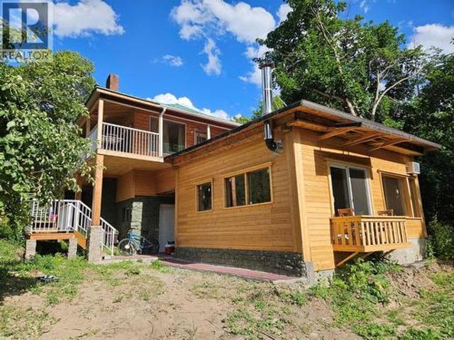 House for sale in Creston, British Columbia