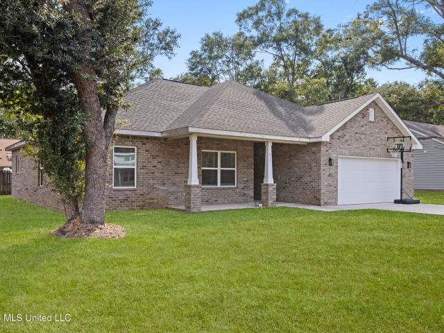 House for sale in Ocean Springs, Mississippi