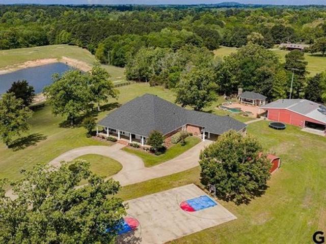 Farm for sale in Gilchrist, Texas