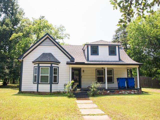 House for sale in Crockett, Texas