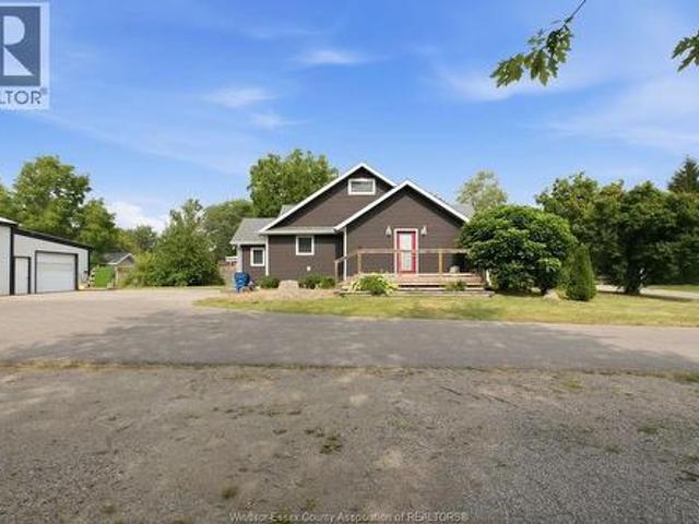House for sale in Chatham–kent, Ontario