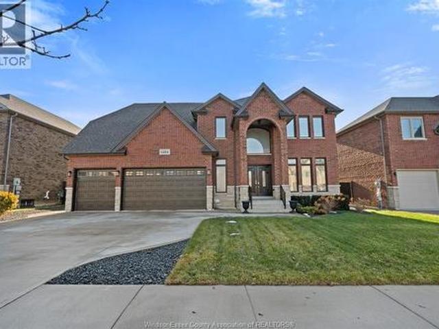 House for sale in Ontario