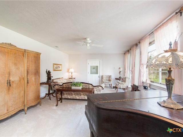 House for sale in Milam, Texas