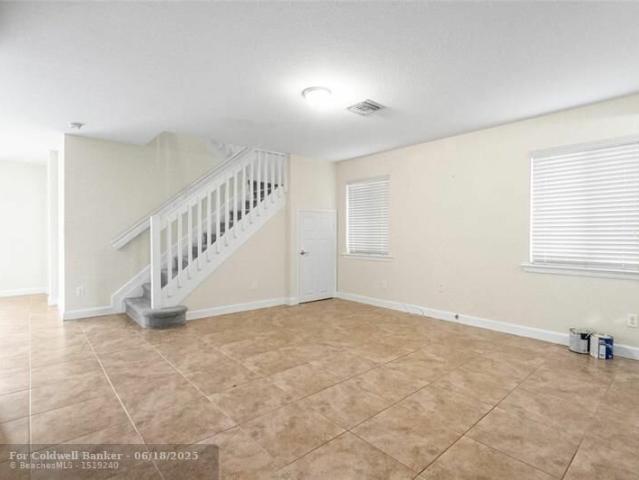 Townhouse for rent in Tamarac