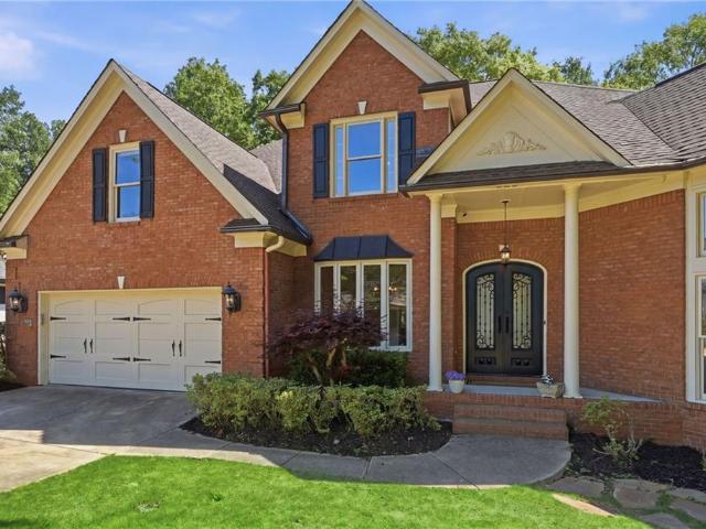House for sale in Olde Atlanta Club, Suwanee