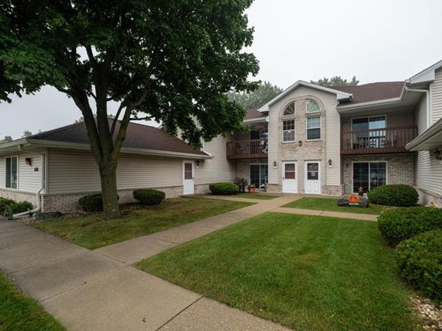 Condo for sale in Cudahy, Milwaukee County