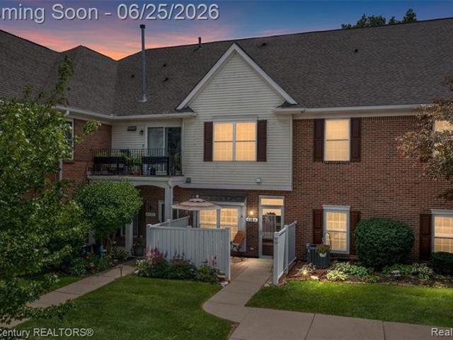 Condo for sale in Waterford, Michigan