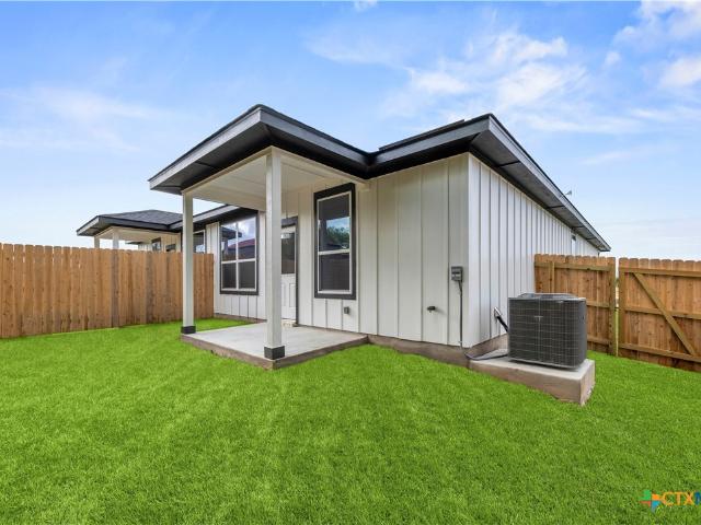 Townhouse for sale in Troy, Texas