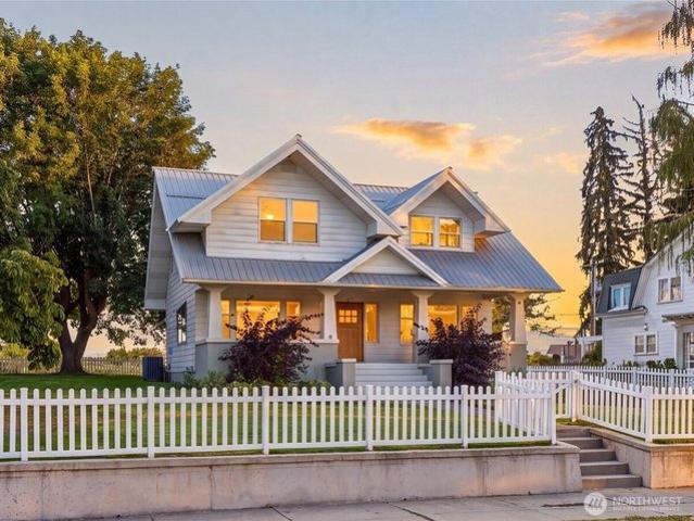 House for sale in Waterville, Douglas County