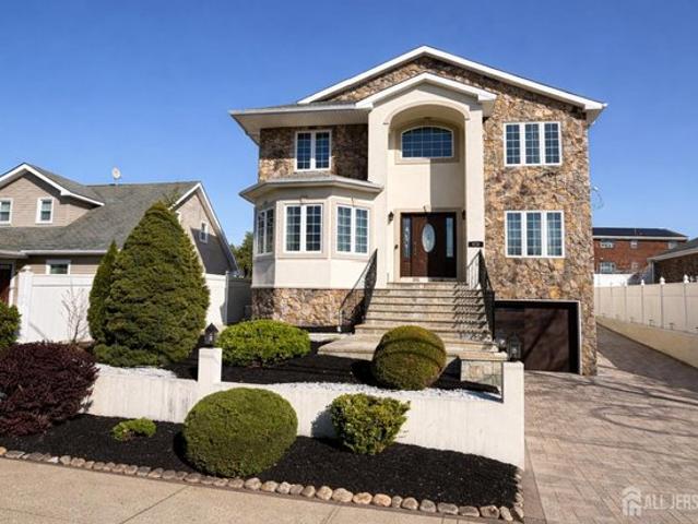 House for sale in Perth Amboy, New Jersey