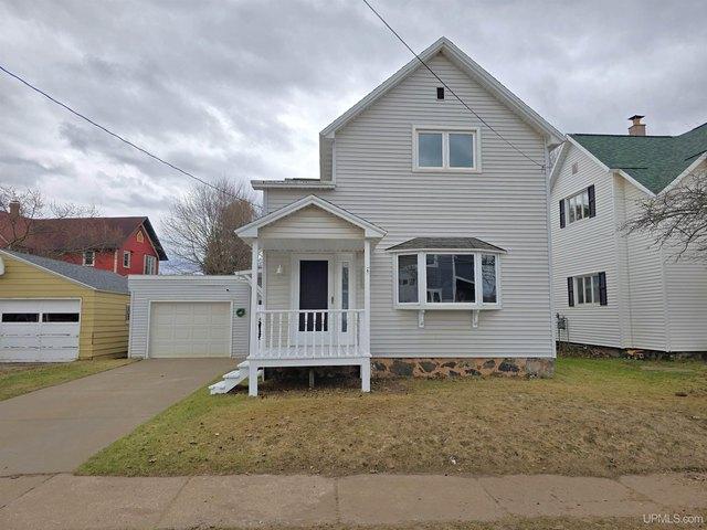 House for sale in Ishpeming, Michigan