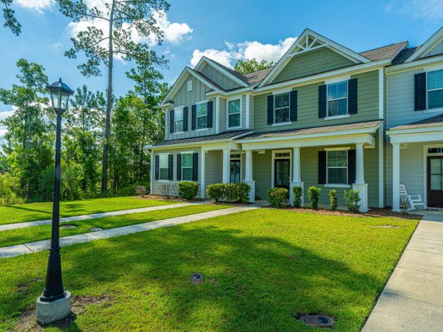 Townhouse for sale in Moncks Corner