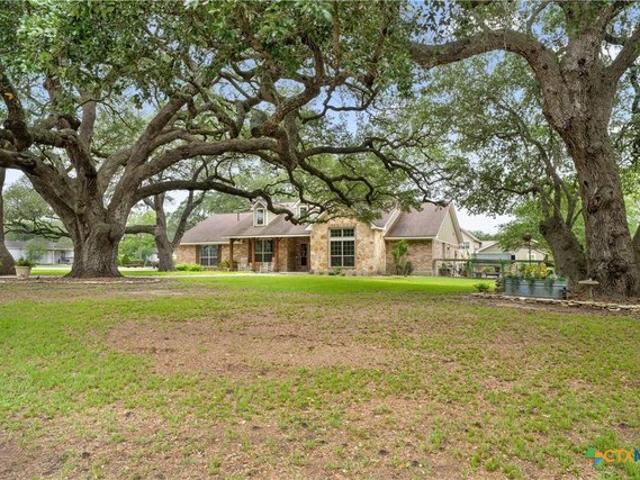 House for sale in Flatonia, Texas