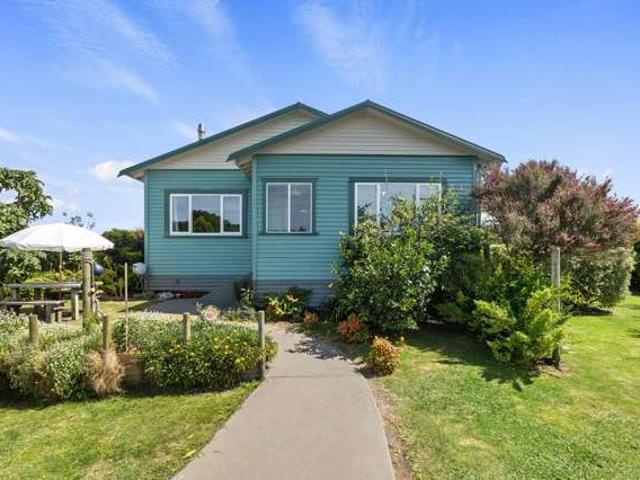House for sale in Pukehina, Bay Of Plenty