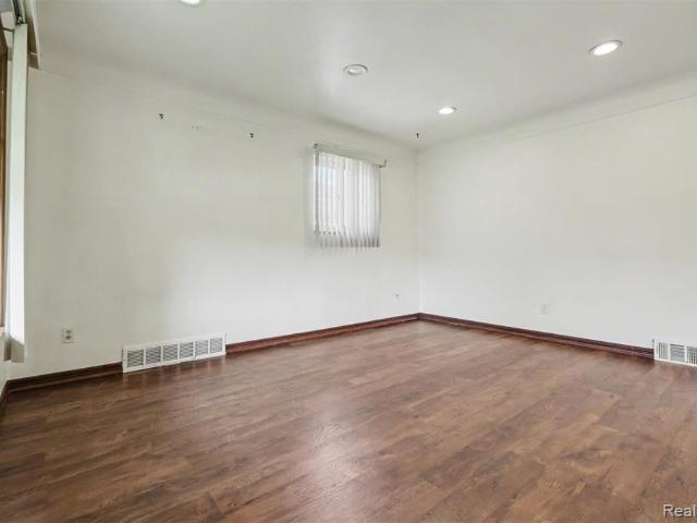 House for sale in Dearborn Heights, Michigan