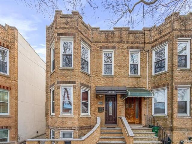 House for sale in Queens, Arverne