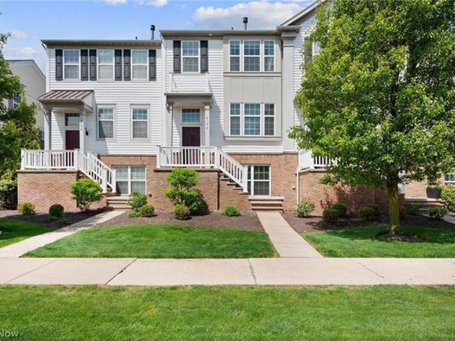 Townhouse for sale in Beachwood, Ohio