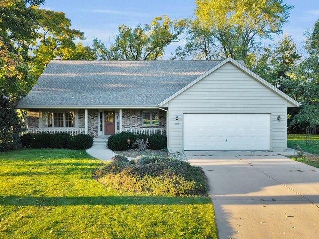 House for sale in Town of Lyons, Walworth County