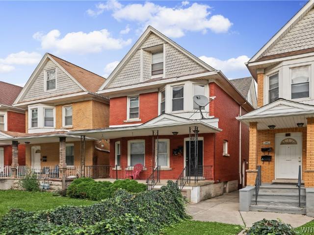 House for sale in City of Niagara Falls, Niagara County