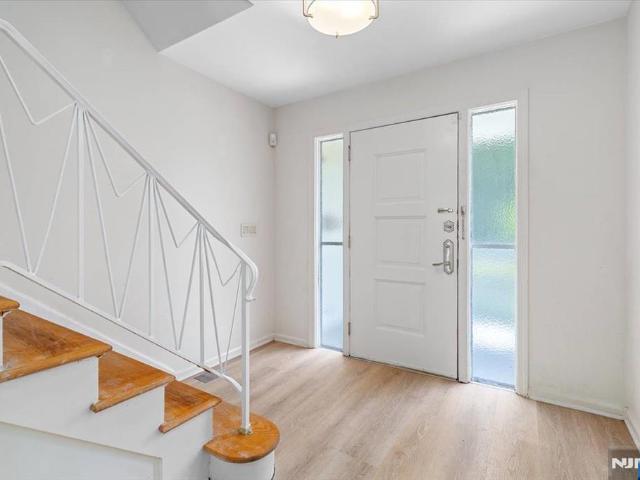 House for sale in Teaneck, New Jersey