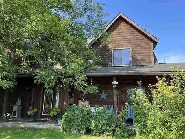House for sale in Ontario