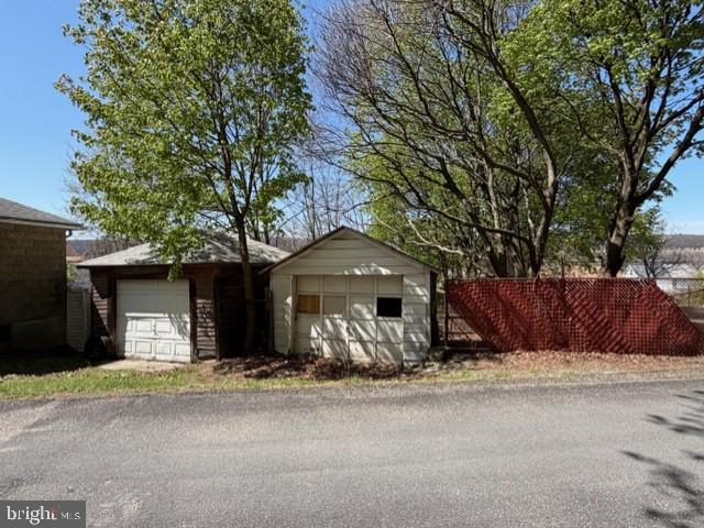 House for sale in Carbon, Pennsylvania
