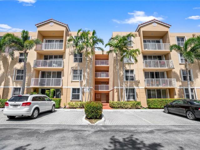 Condo for rent in Dania