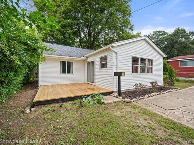 House for sale in New Hudson, Michigan