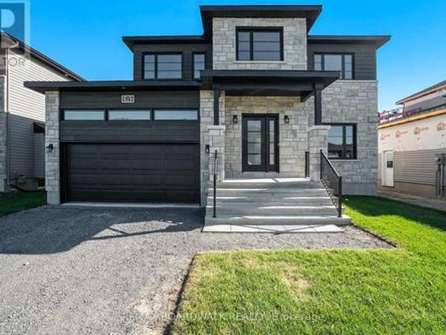House for sale in Russell, Ontario