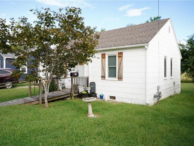 House for sale in Warrensburg, Johnson County